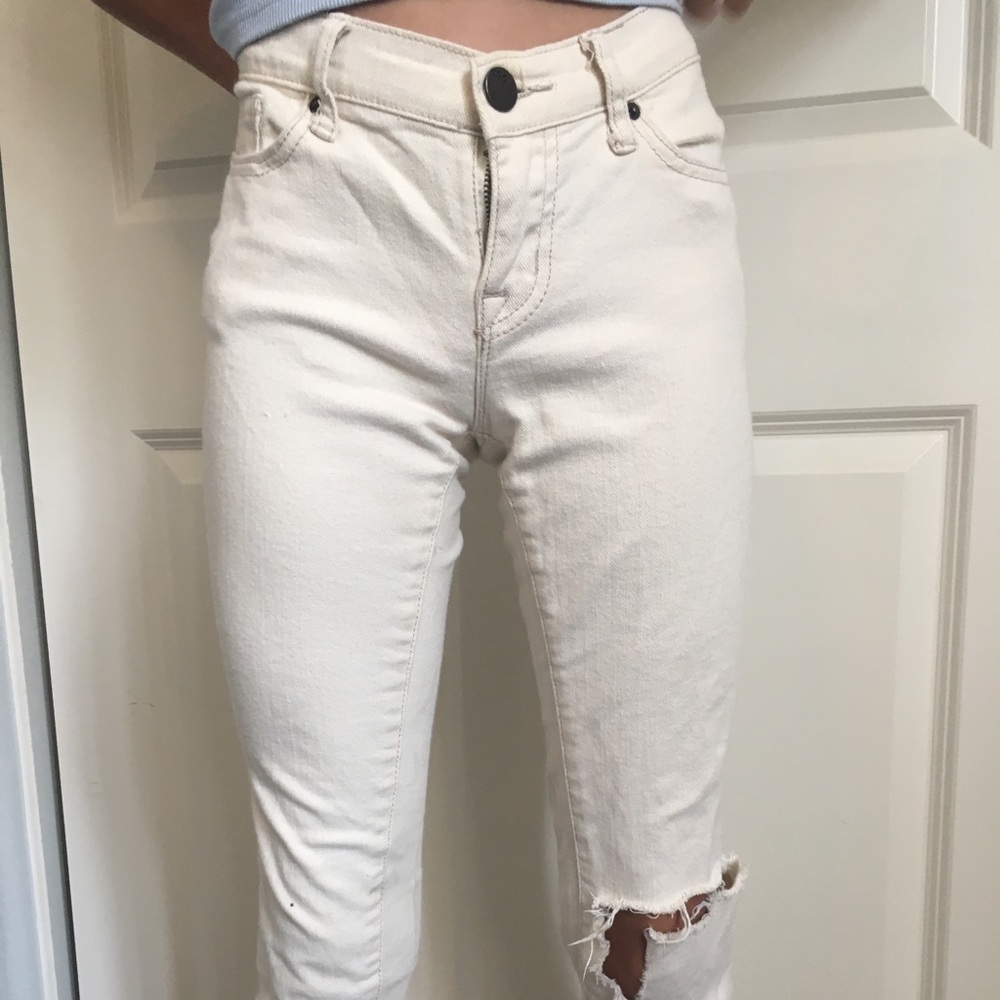 URBAN OUTFITTERS cream colored distressed jeans